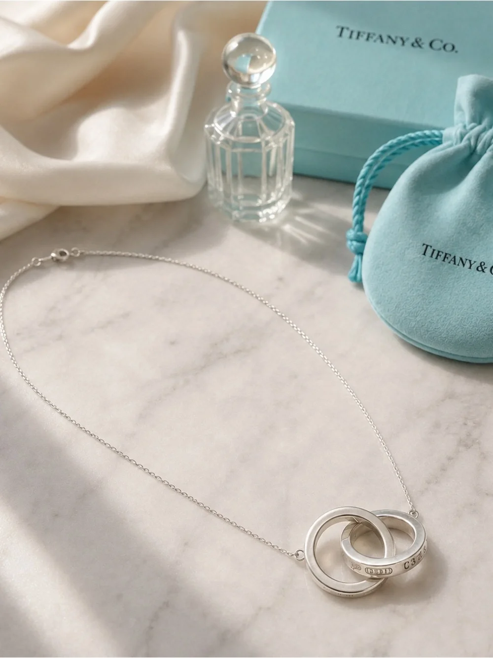 Authenticated Tiffany & Co. Small Interlocking Circles Pendant Necklace 1837 16”